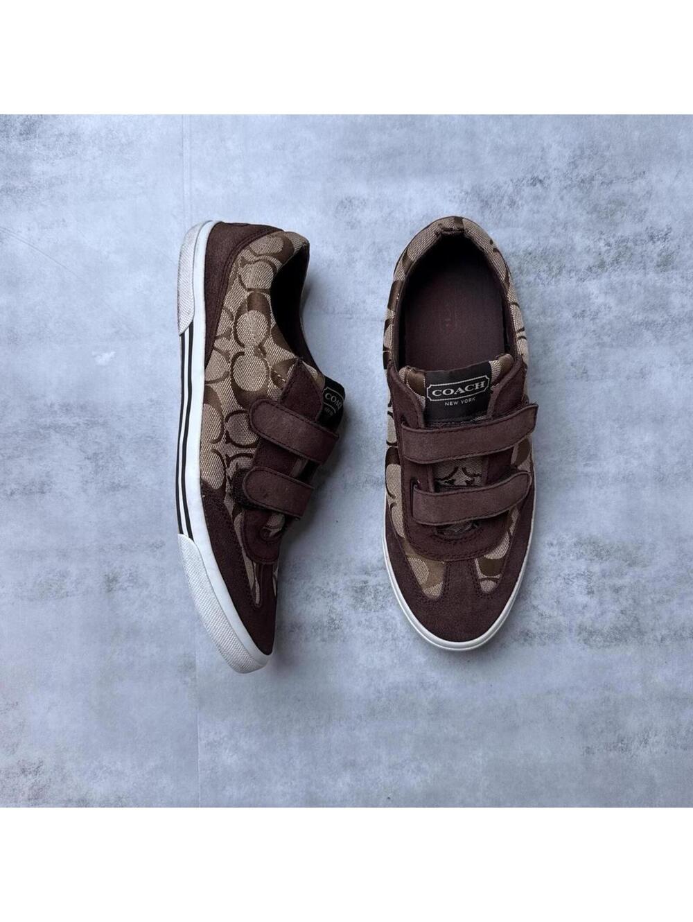 Y2K Coach 00s New York Pyria Suede Logo Khaki shoes